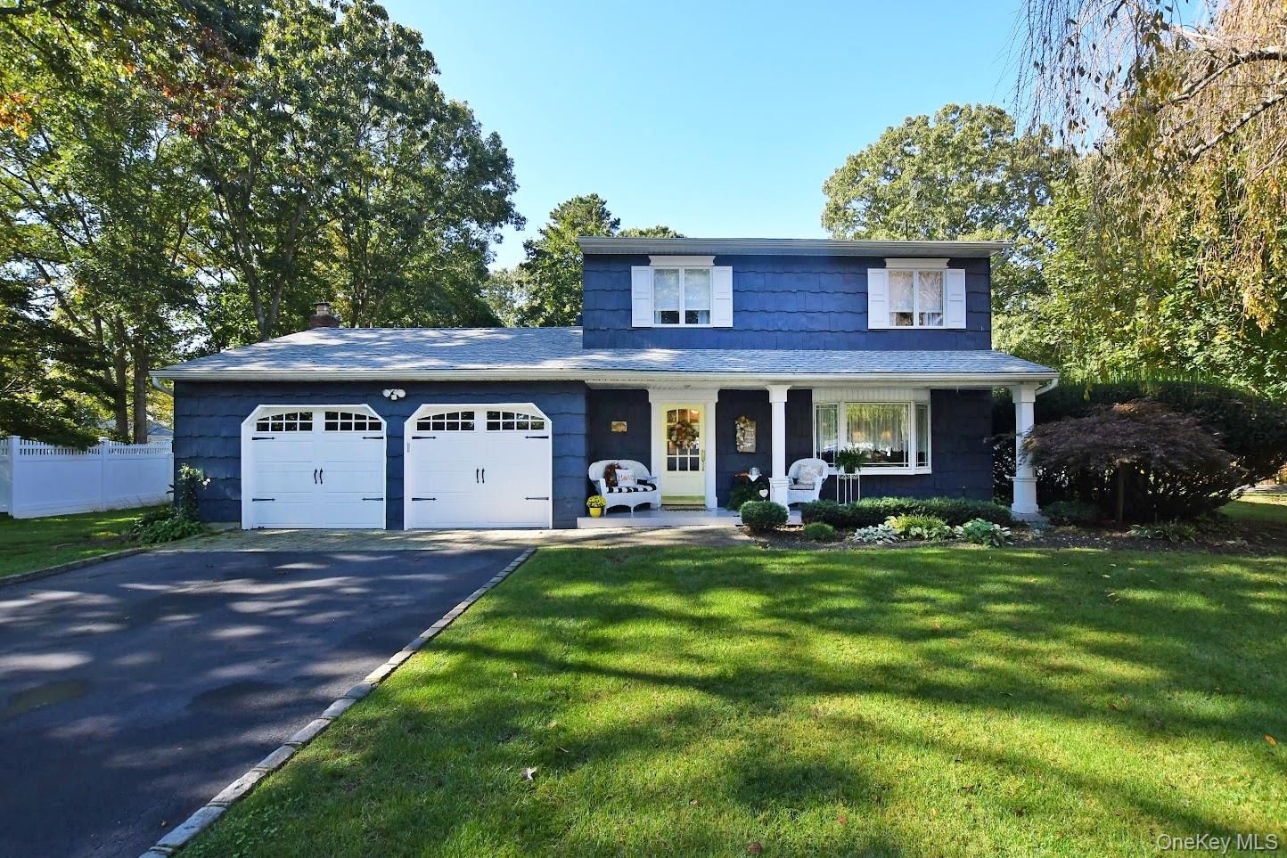 10 Artist Lake Boulevard — photo