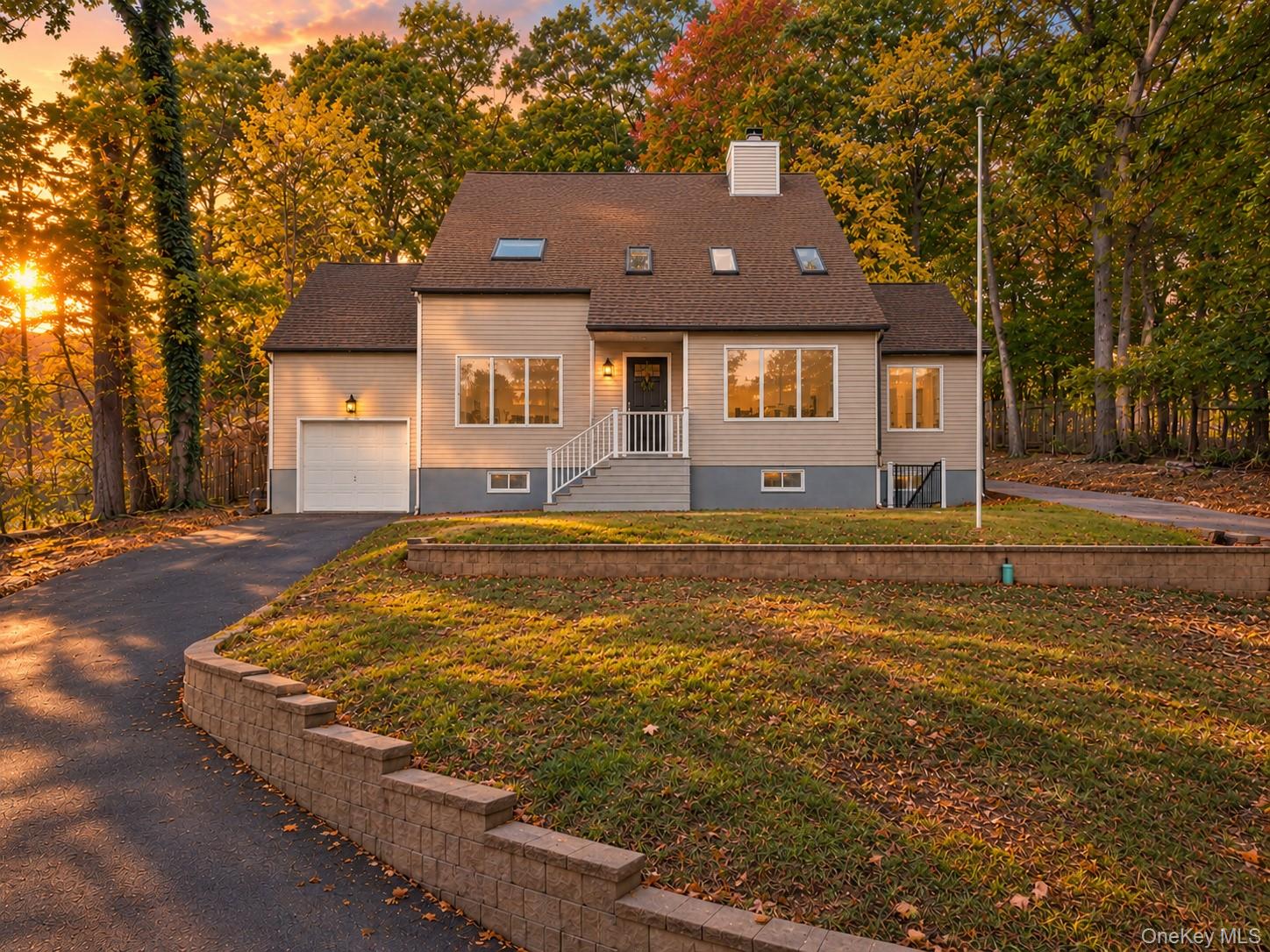 1147 N Country Road — photo