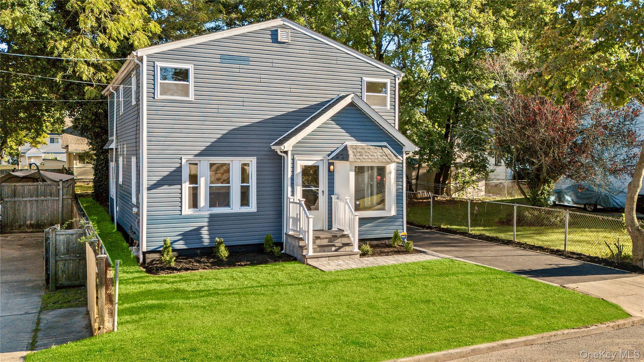 8 Maple Street — photo