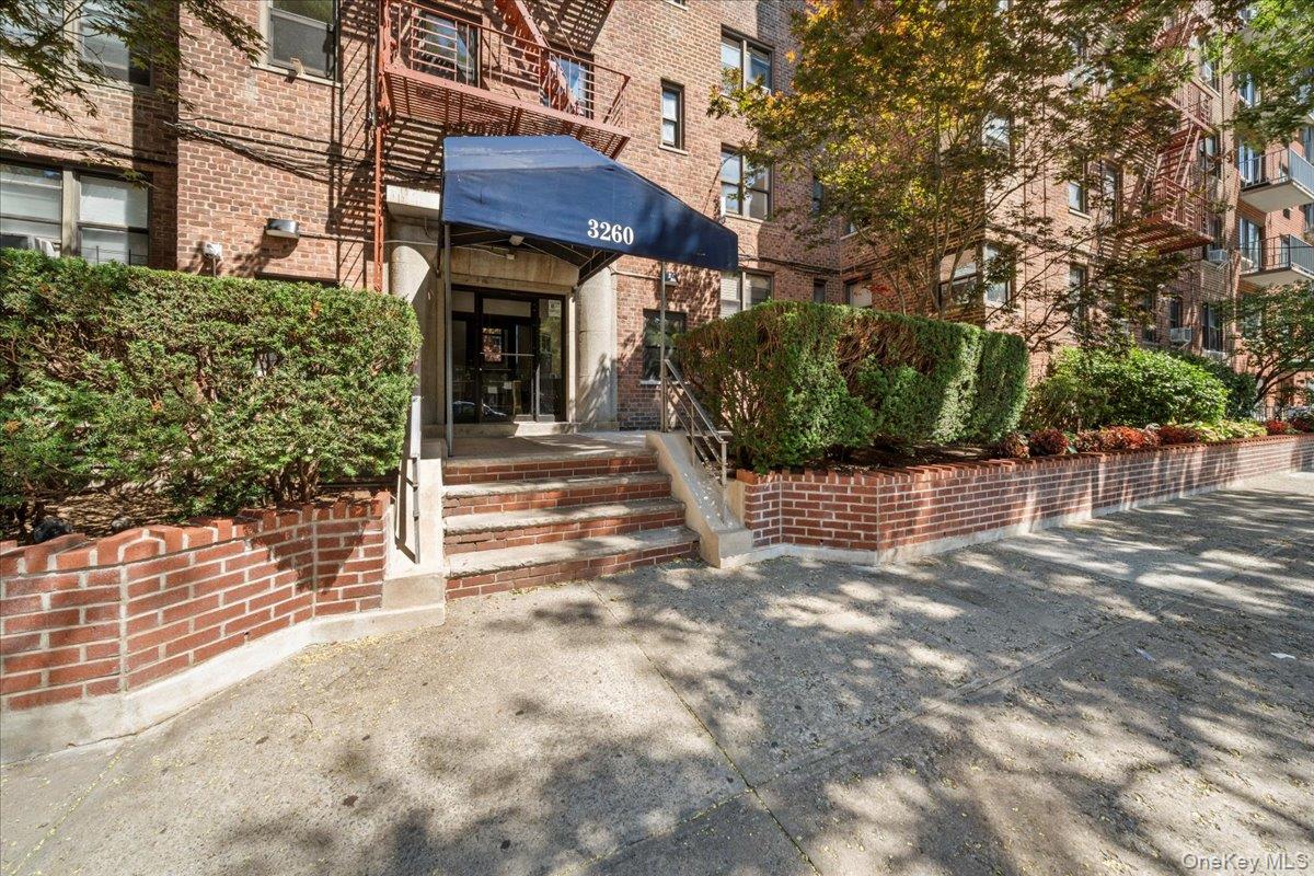 3260 Netherland Avenue Unit 4C — photo
