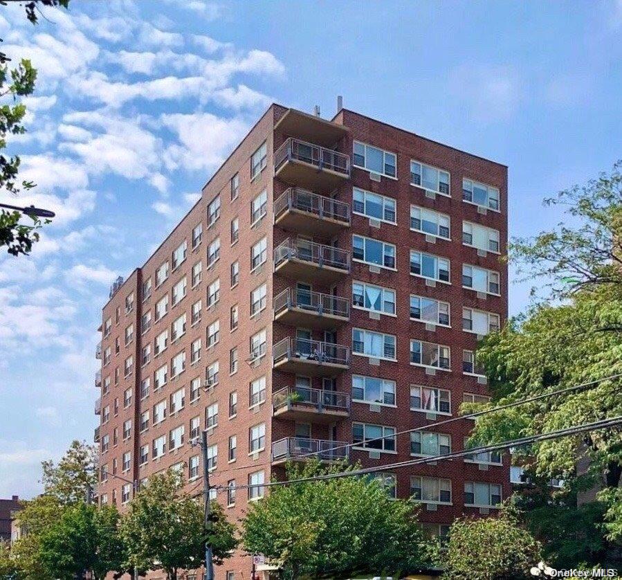 81-11 45 Avenue Unit 6D — photo