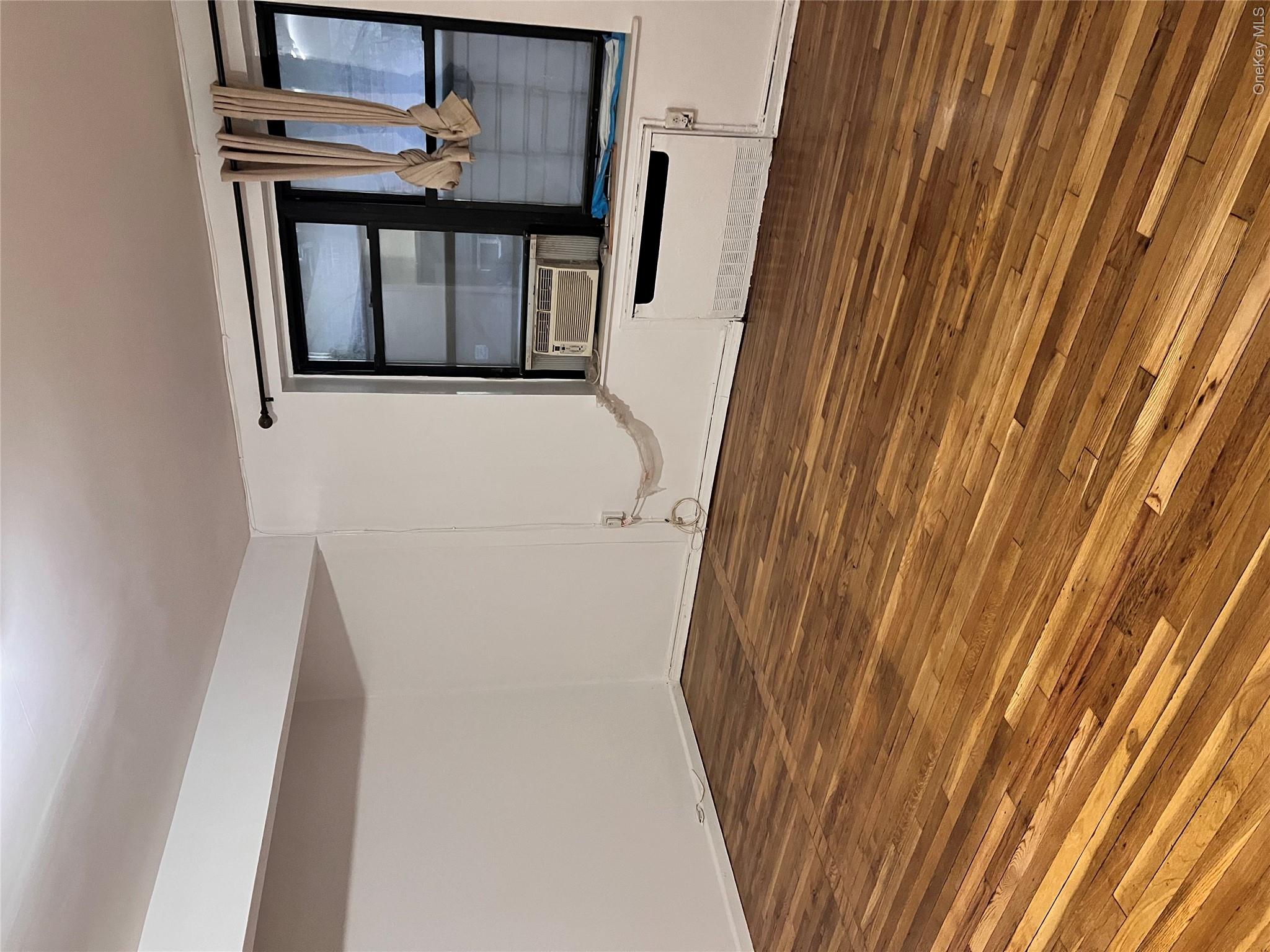 44-10 Macnish Avenue Unit 1B — photo