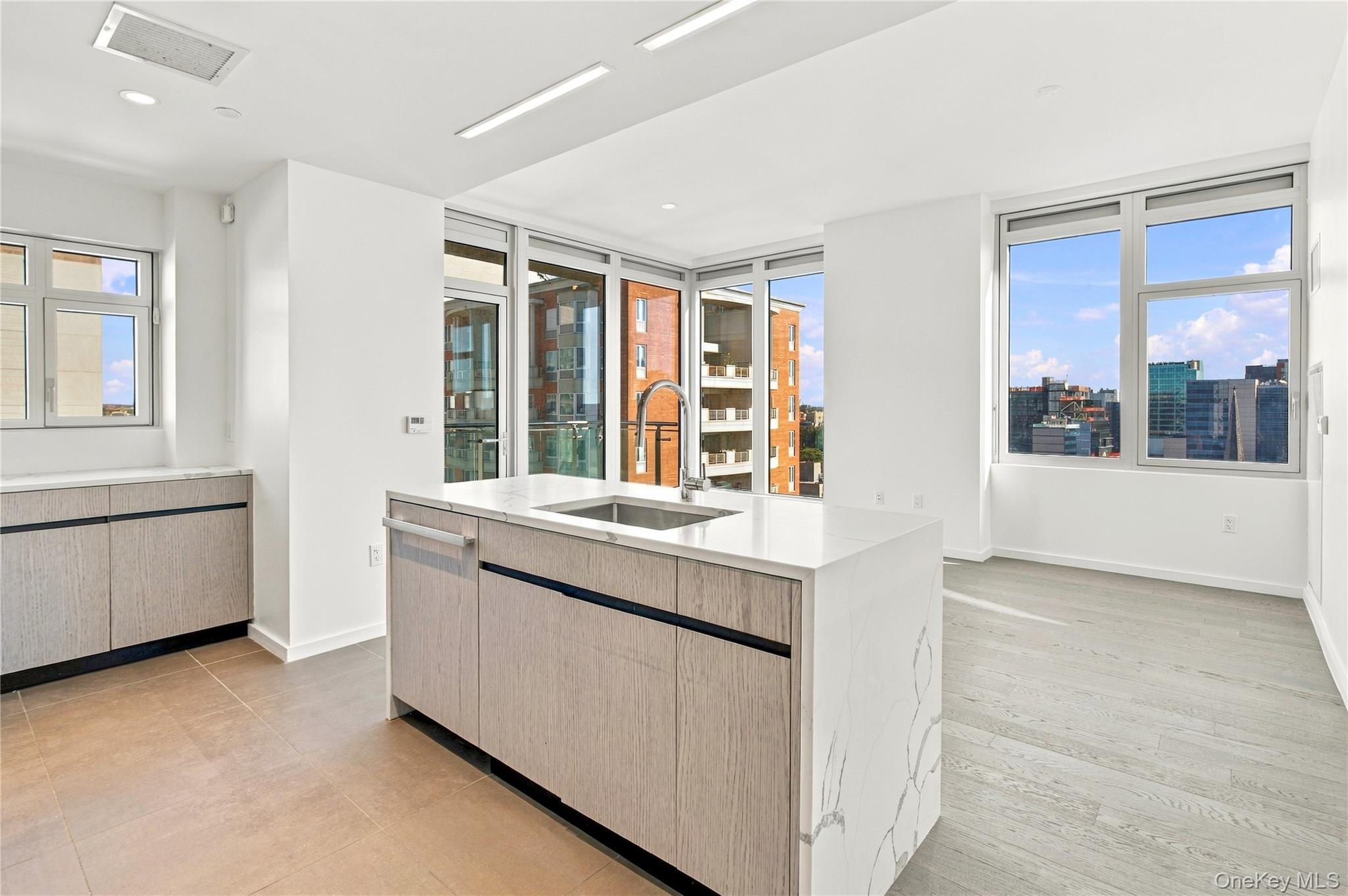 13327 39th Avenue Unit 12G — photo