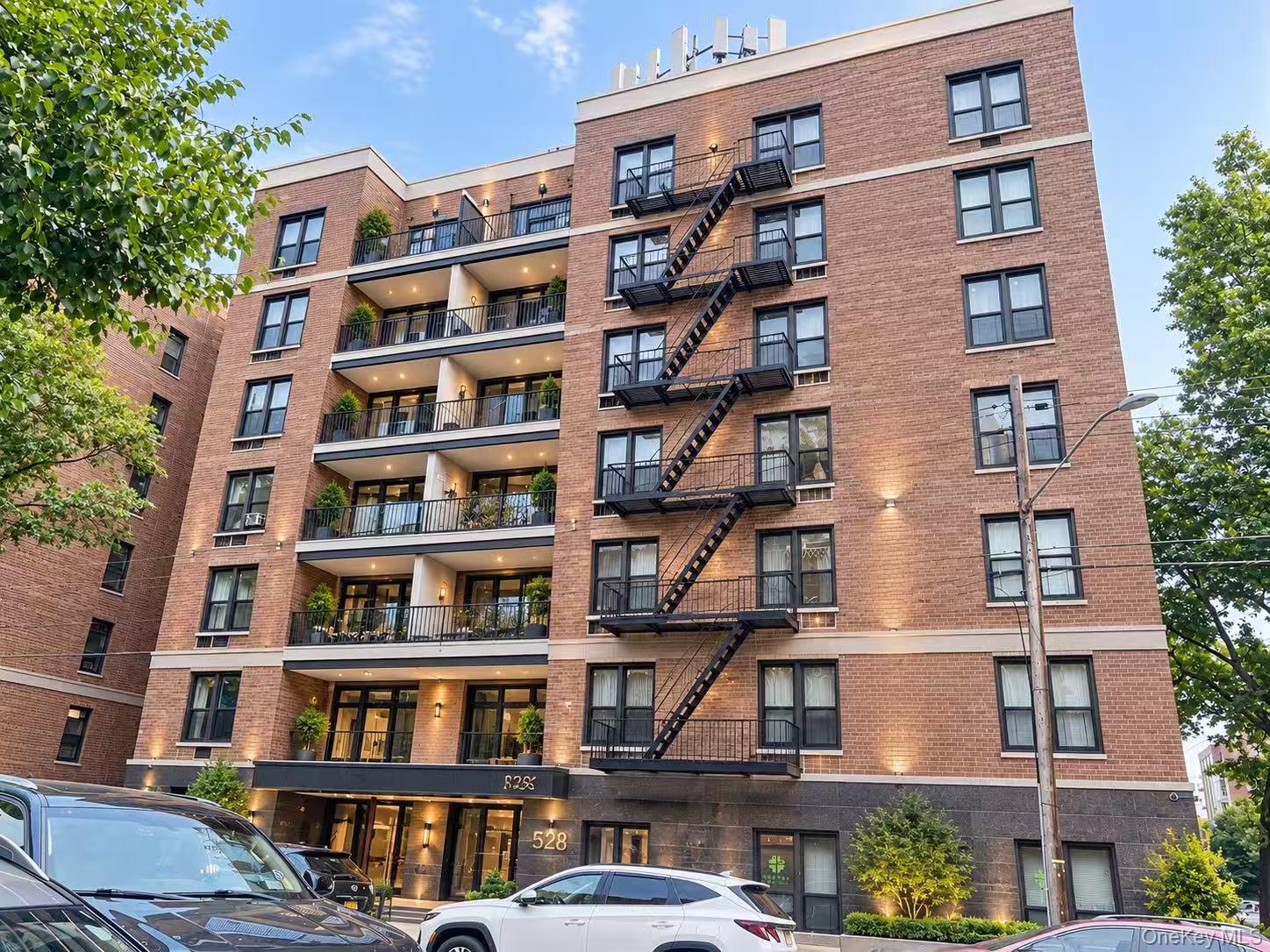 38-25 Parsons Boulevard Unit 5a — photo
