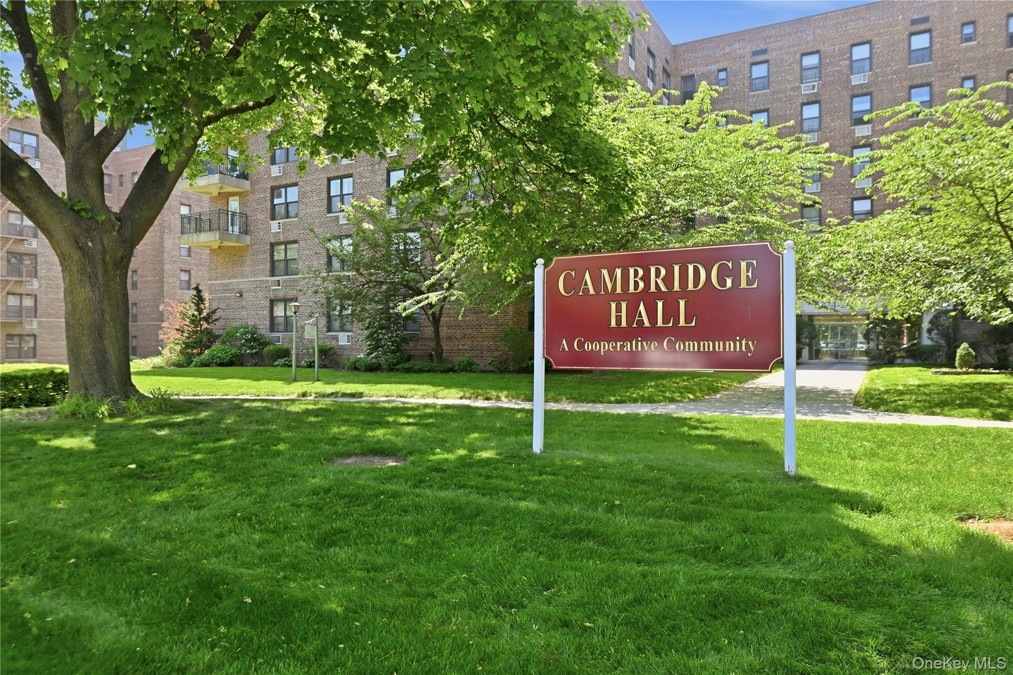 226-26 Union Turnpike Unit 2N — photo