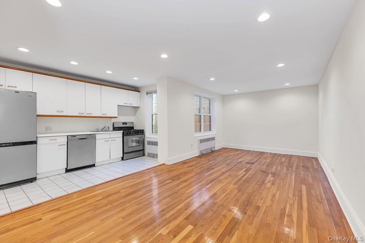 140-35 Burden Crescent Unit 608 — photo