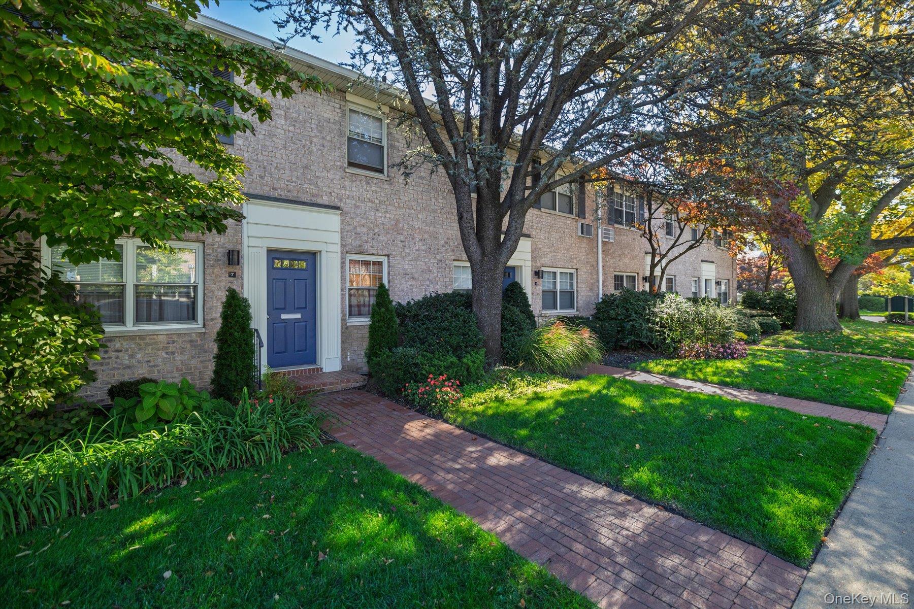 7 N Lewis Place Unit 2B — photo