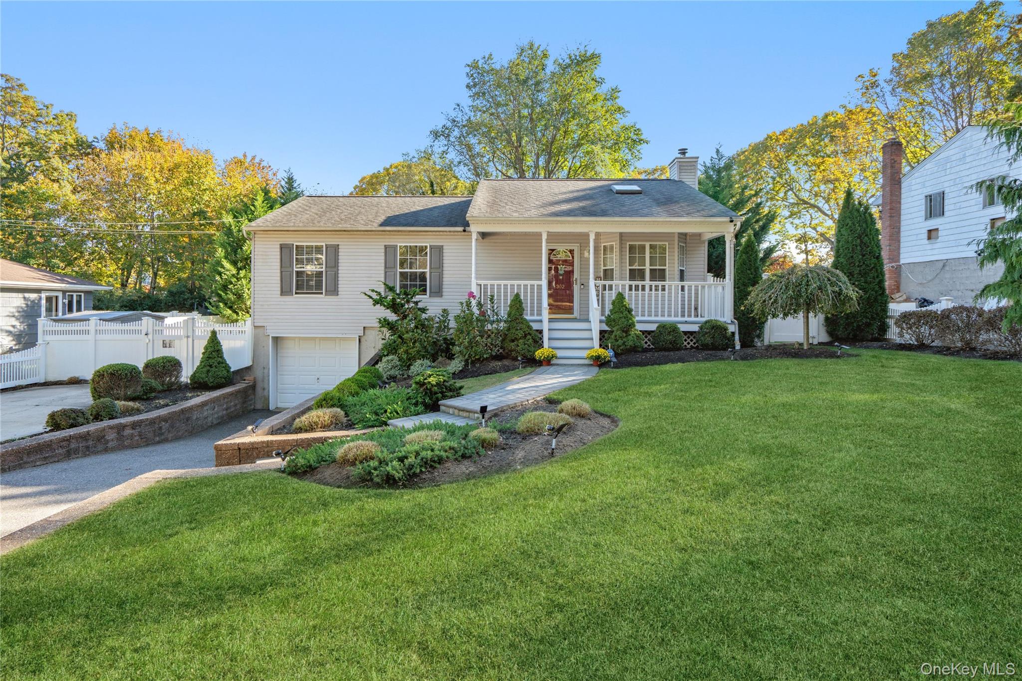 302 Locust Drive — photo