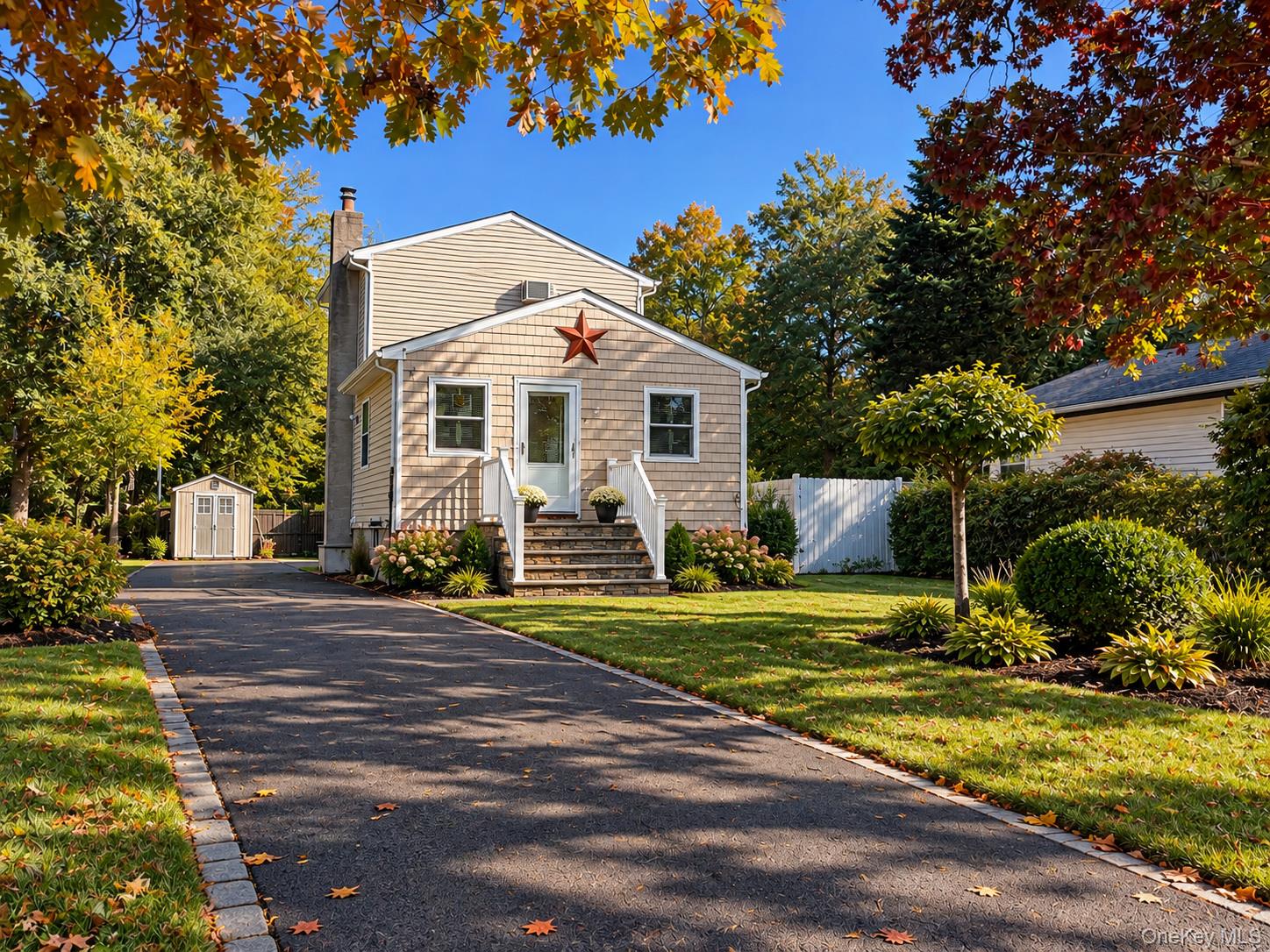 147 N Evergreen Drive — photo