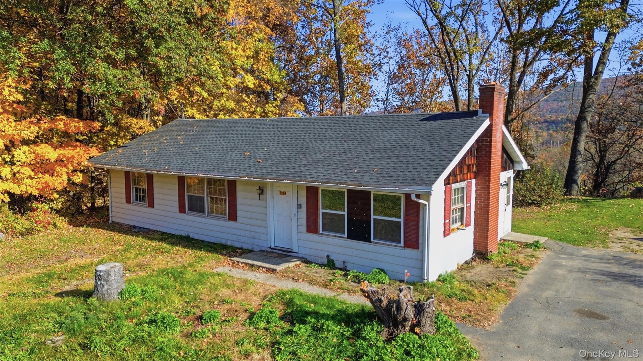 7261 Route 209 — photo