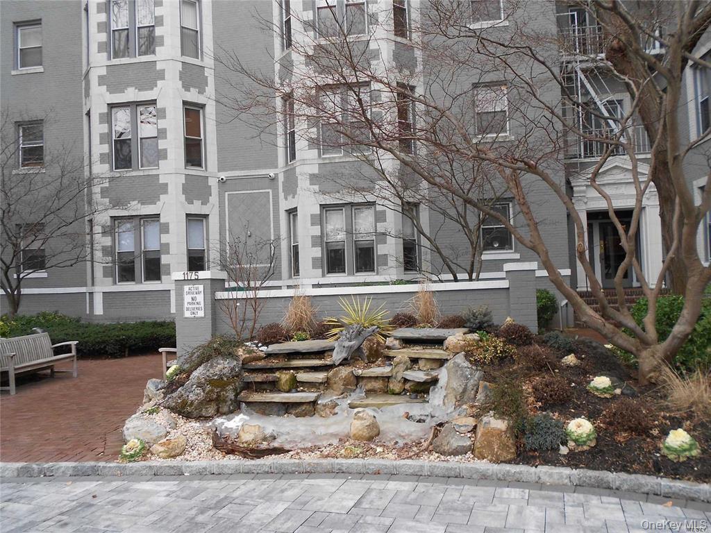 1175 E Broadway Unit 3-G — photo