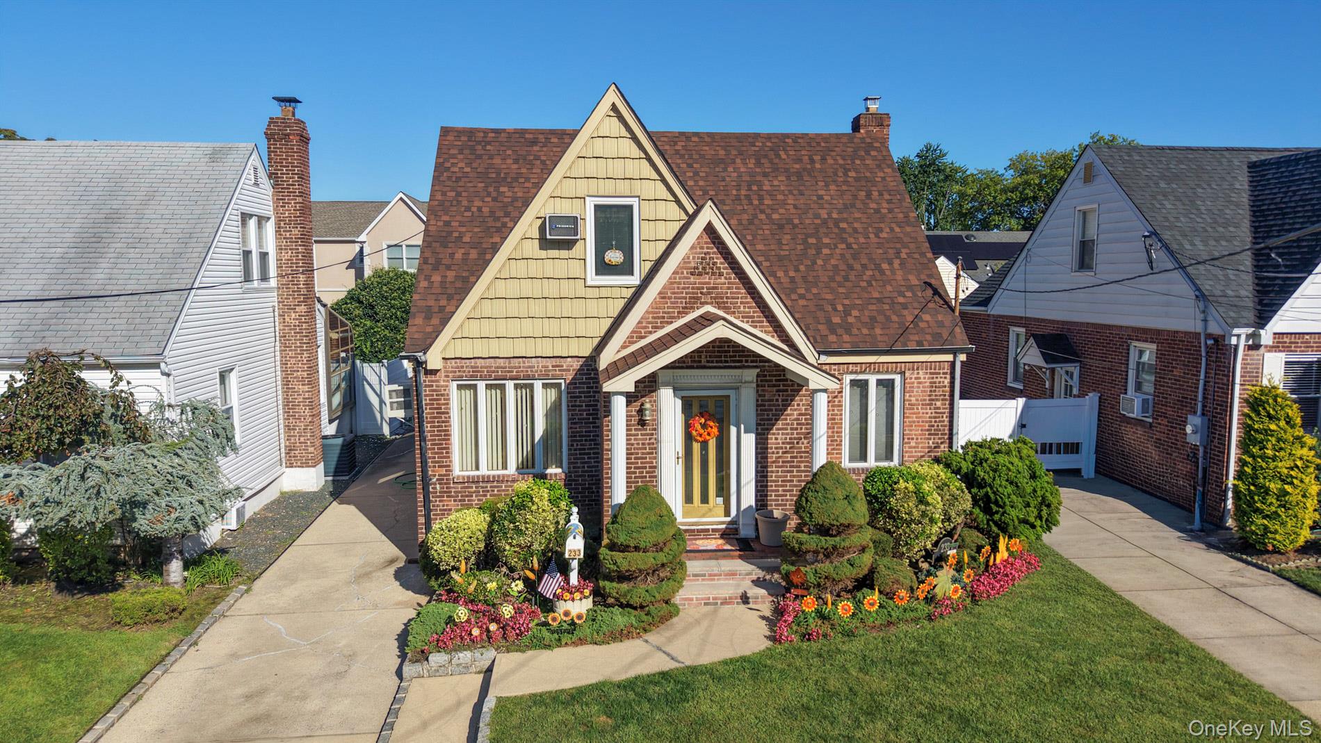 233 Cleveland Street — photo