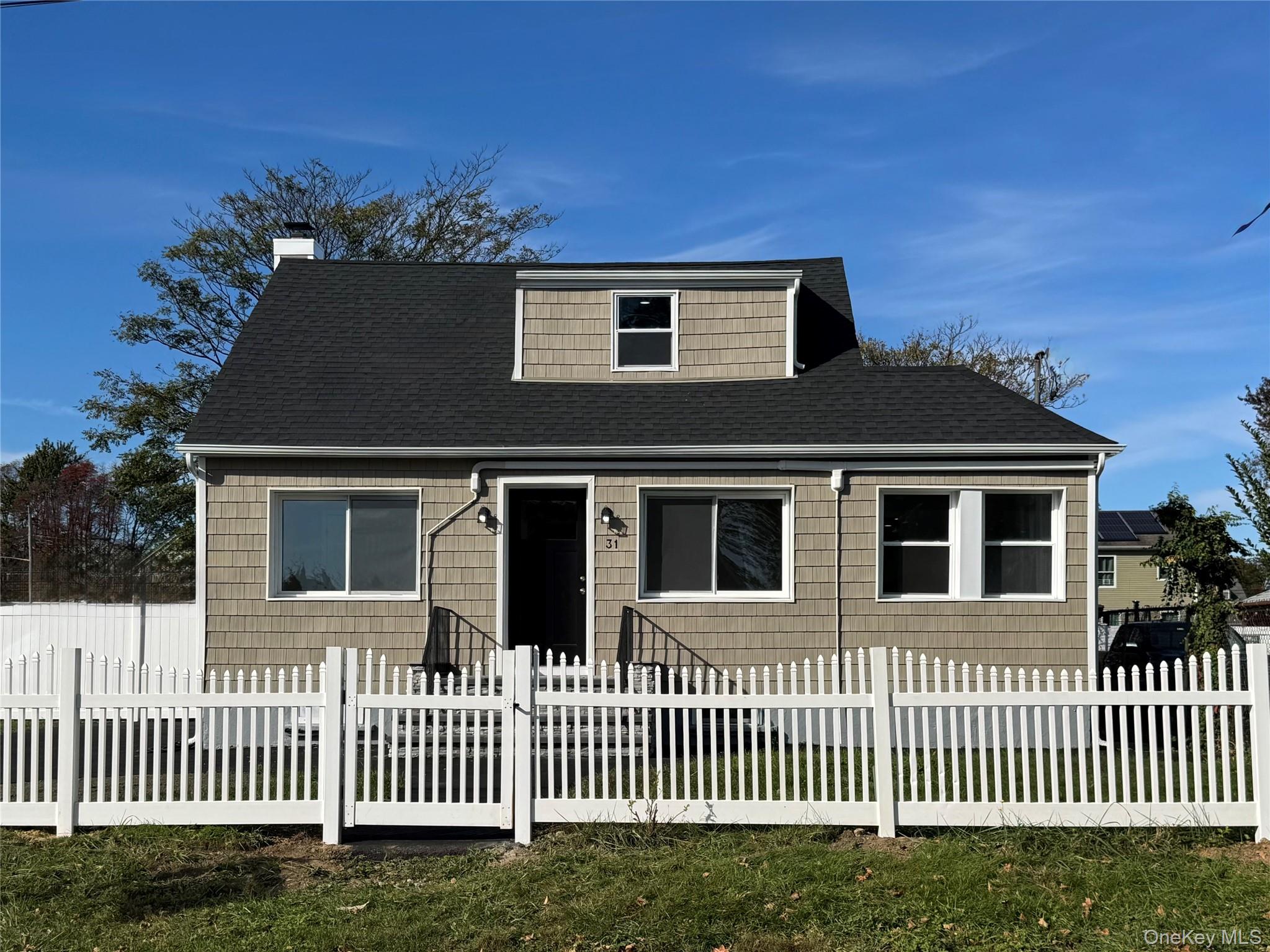 31 Montgomery Street — photo