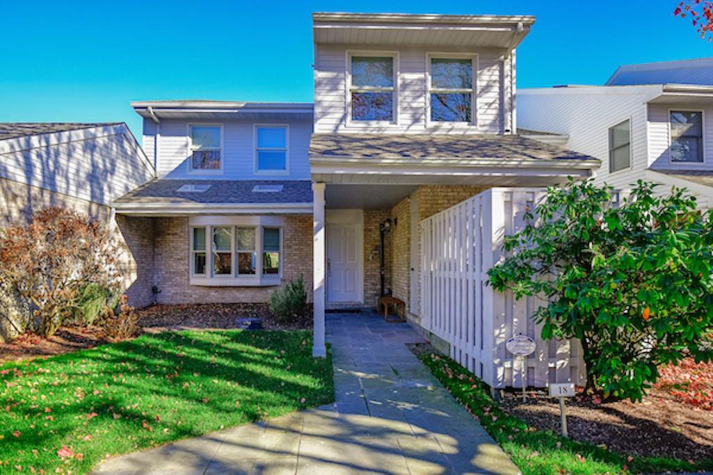 520 Hampton 18 — photo