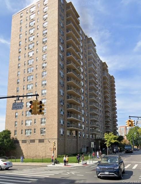 4140 Union Street 18J — photo