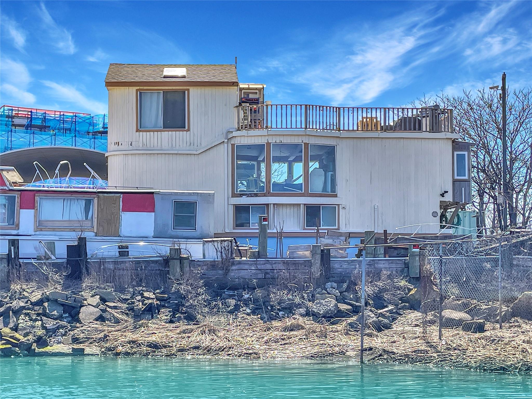 360 Beach 59th Street a Dock — photo