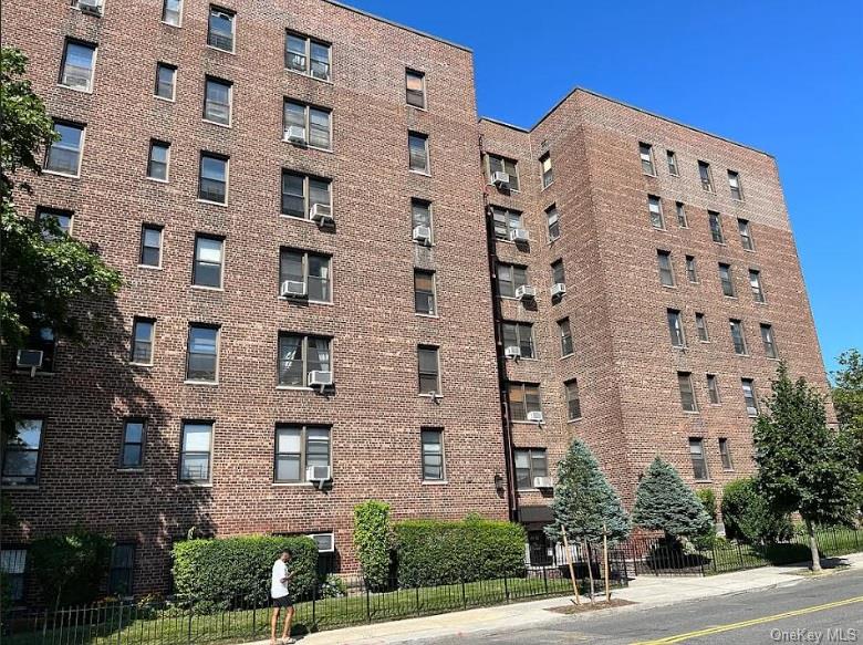 84-23 Manton Street 4a — photo
