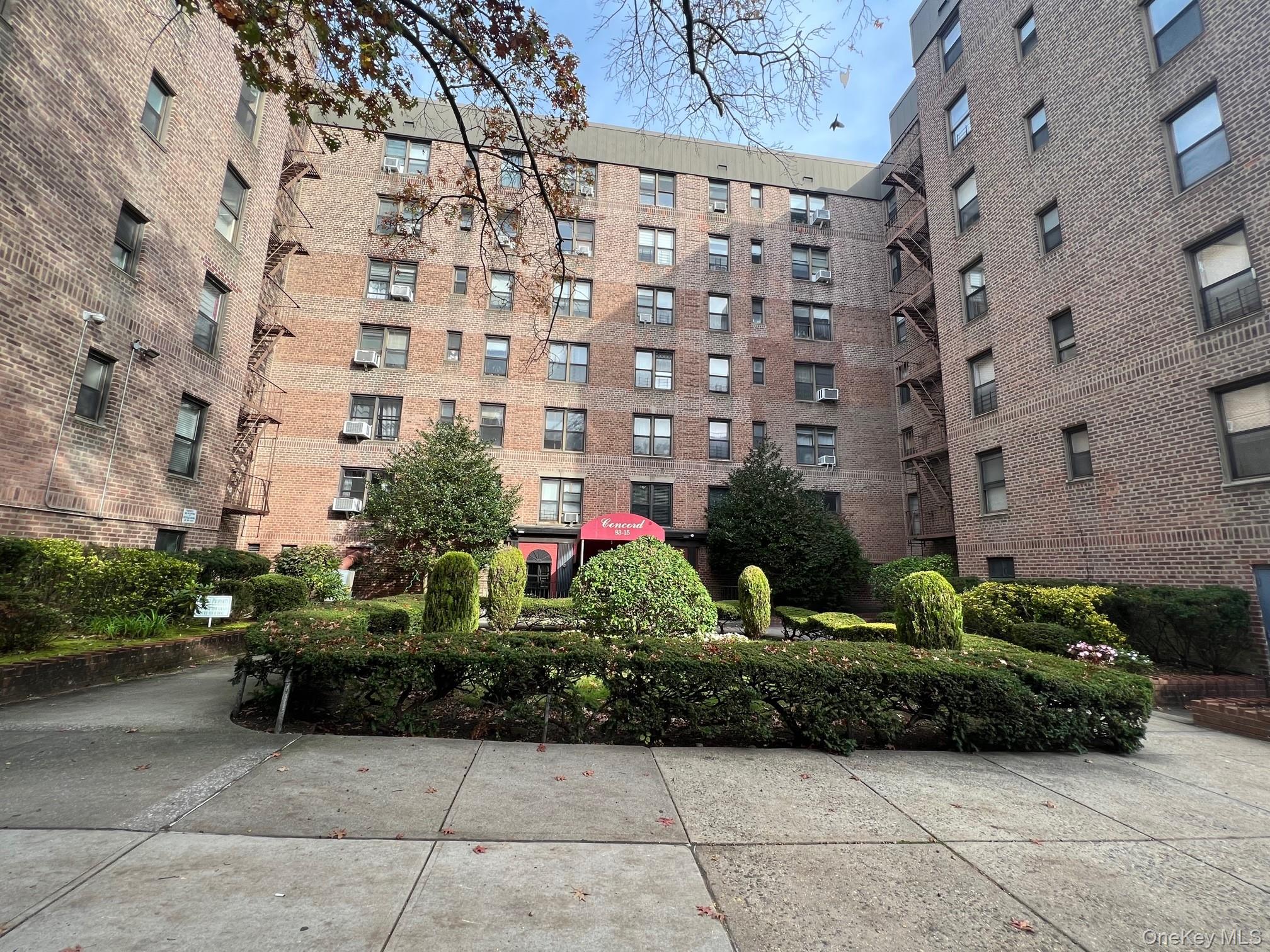 83-15 98 Street Unit 3K — photo