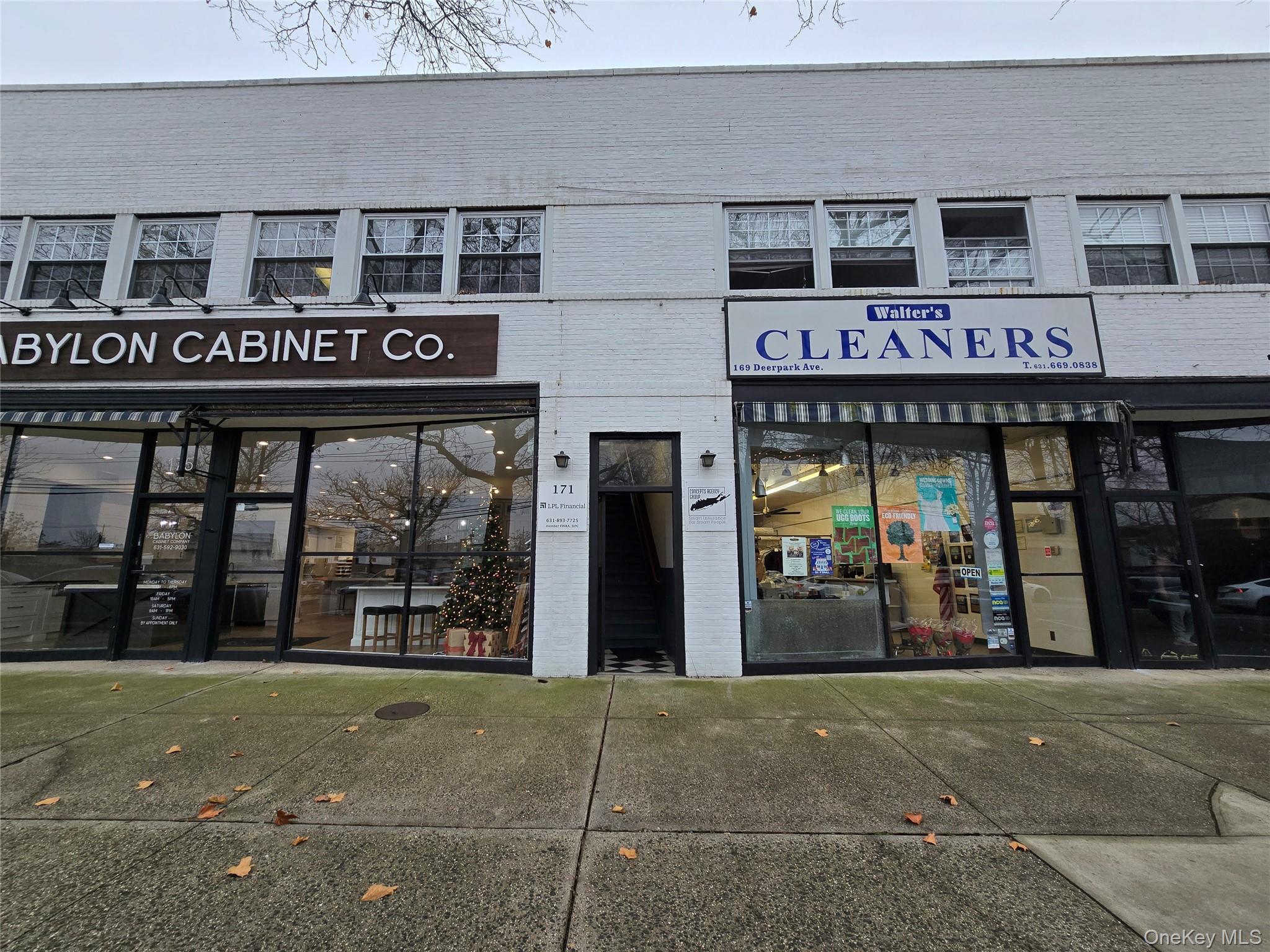 171 Deer Park Avenue 3 — photo