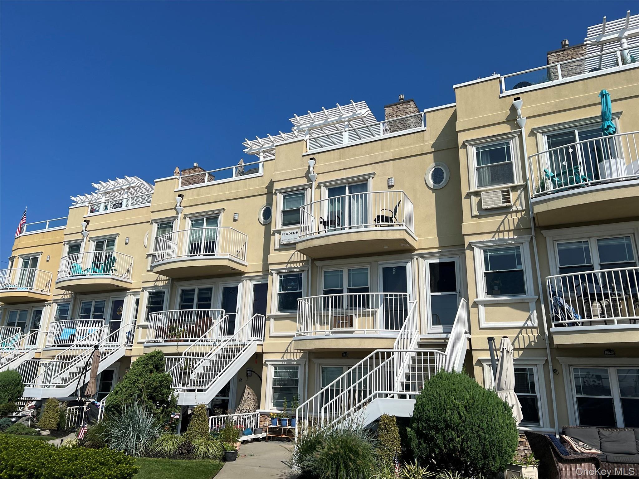 10008 Shore Front Parkway Unit 20a — photo