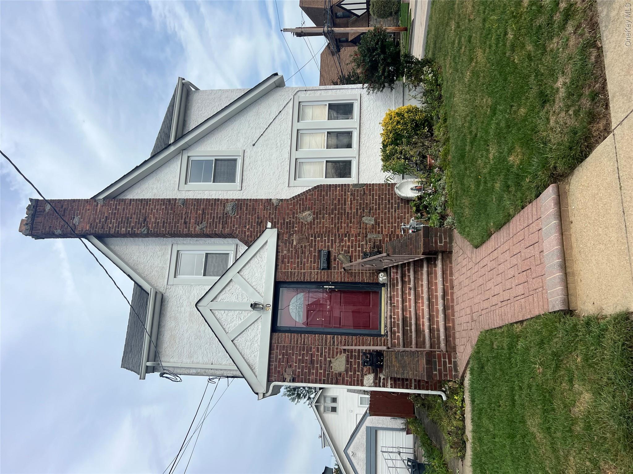 90 Pearsall Avenue — photo