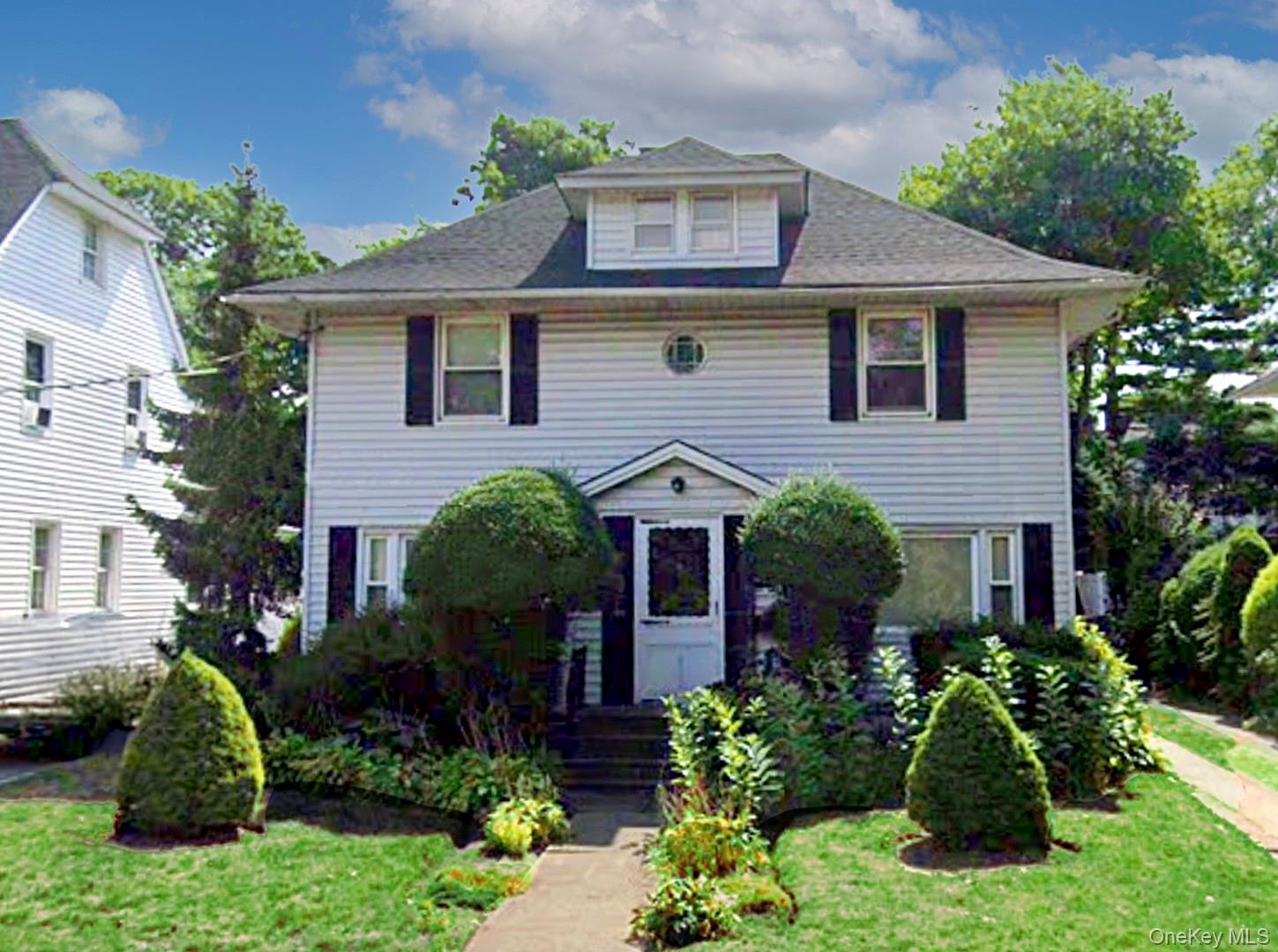 65 Lakeside Drive — photo