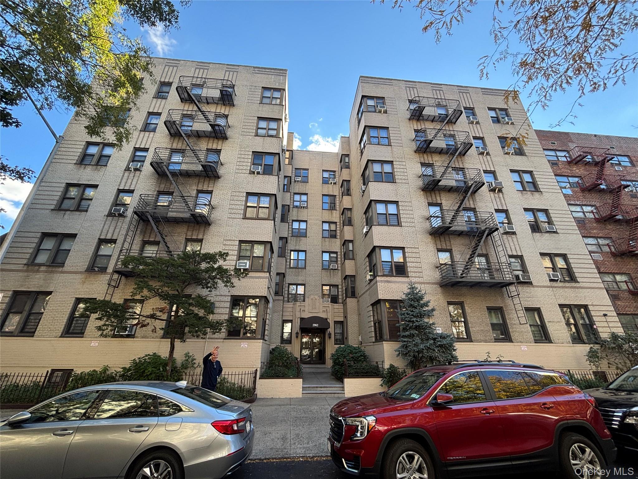 2962 Decatur Avenue Unit 4B — photo