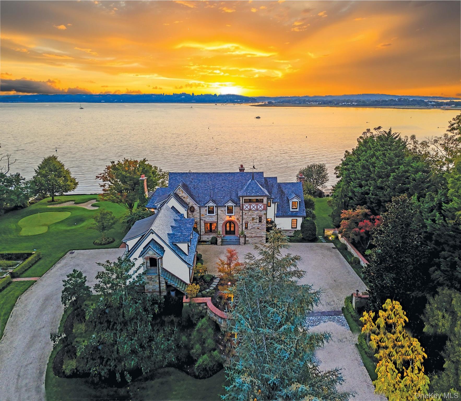 200#Centre Island Road — photo