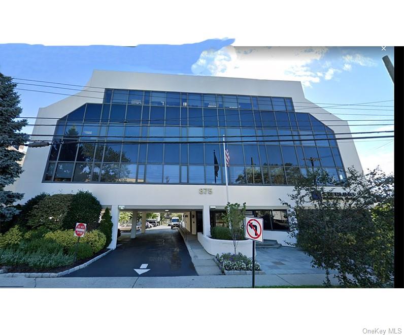 875 Mamaroneck Avenue E 404 — photo