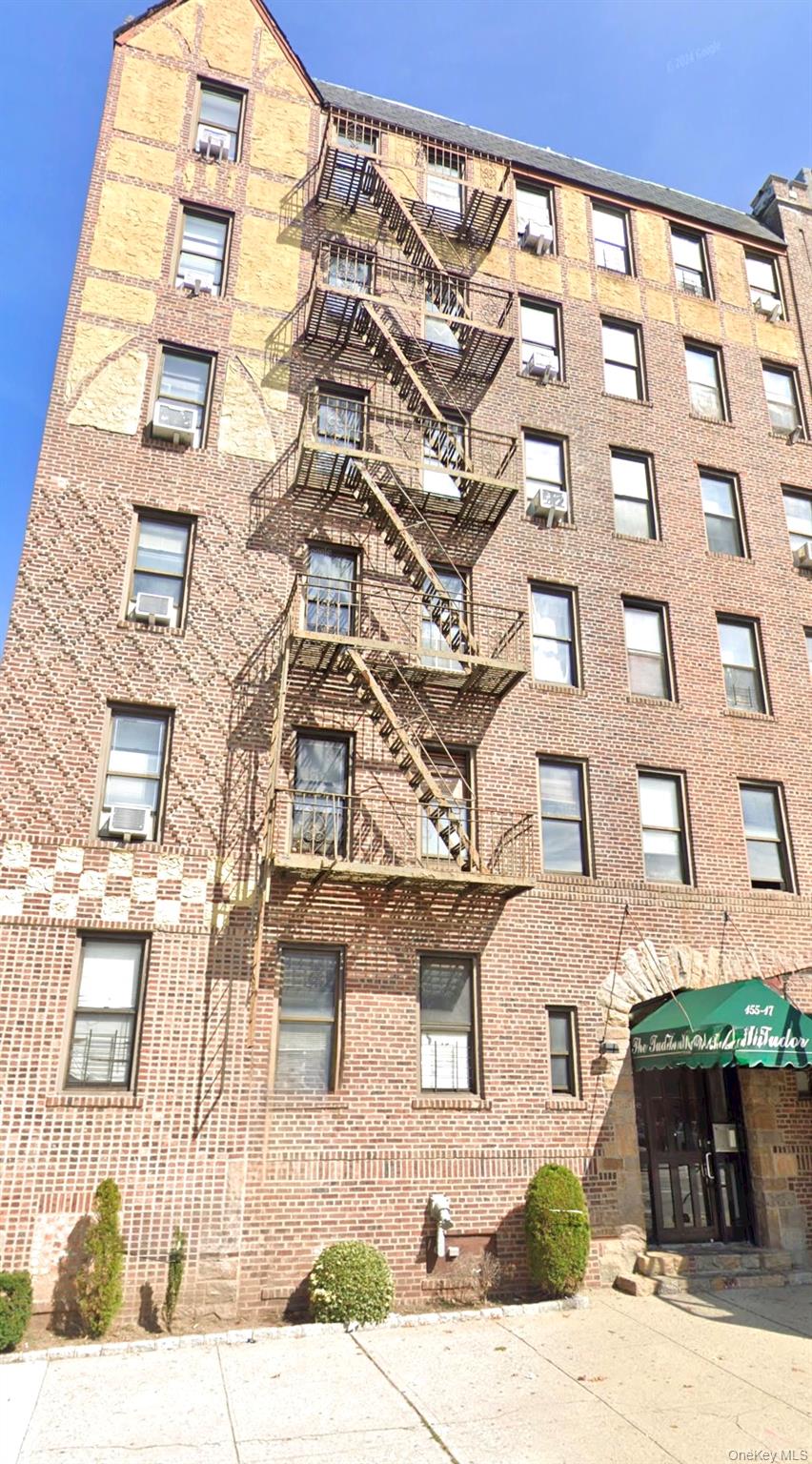 155-17 Sanford Avenue 6D — photo
