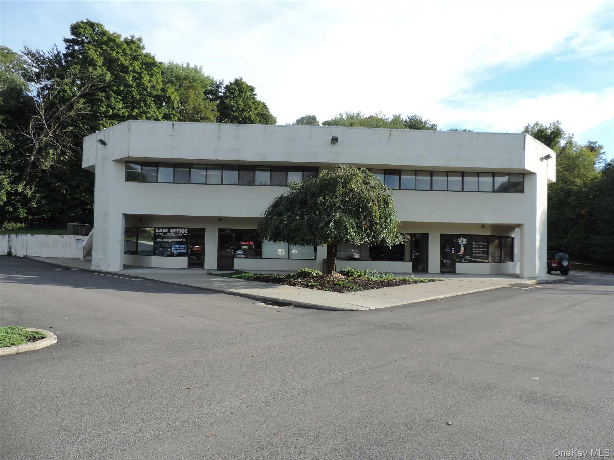 2424 Route 52 2F — photo