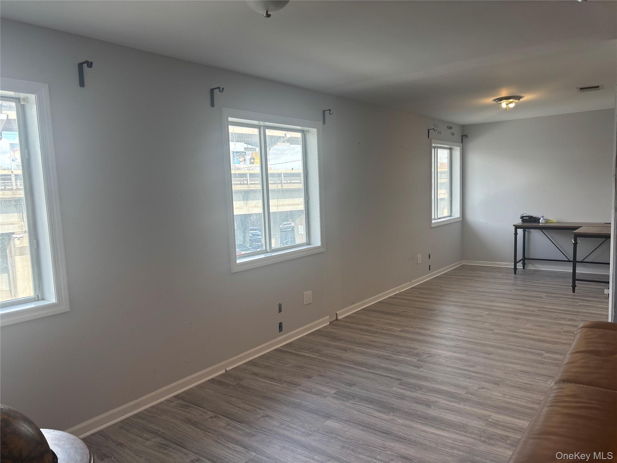 521 Oak Street — photo