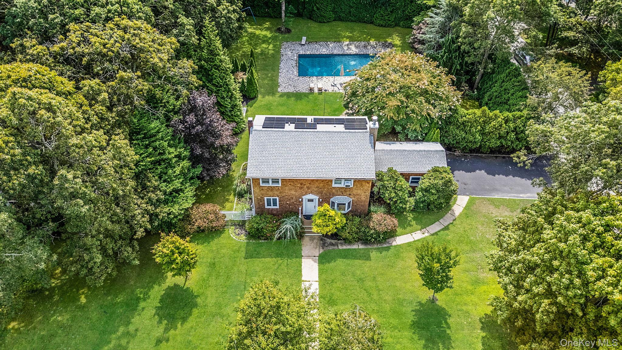 19 Pine Tree Lane — photo
