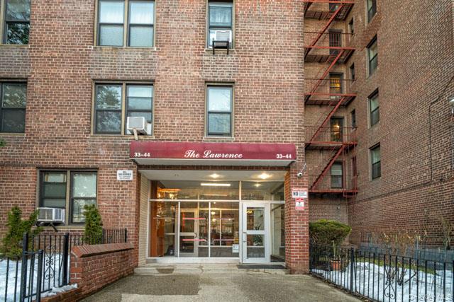 33-44 Junction Boulevard 5V — photo