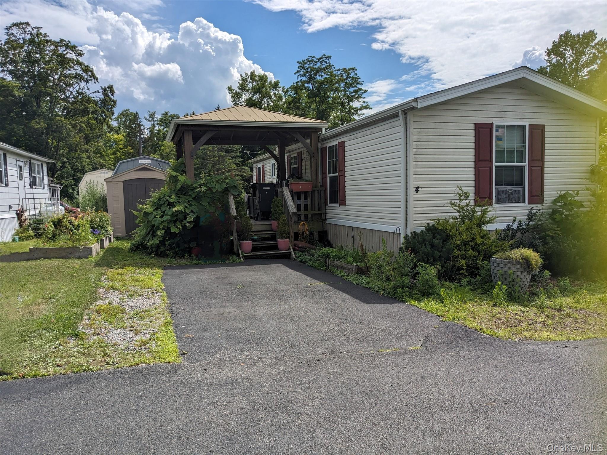 4 Treeline Circle 4 — photo