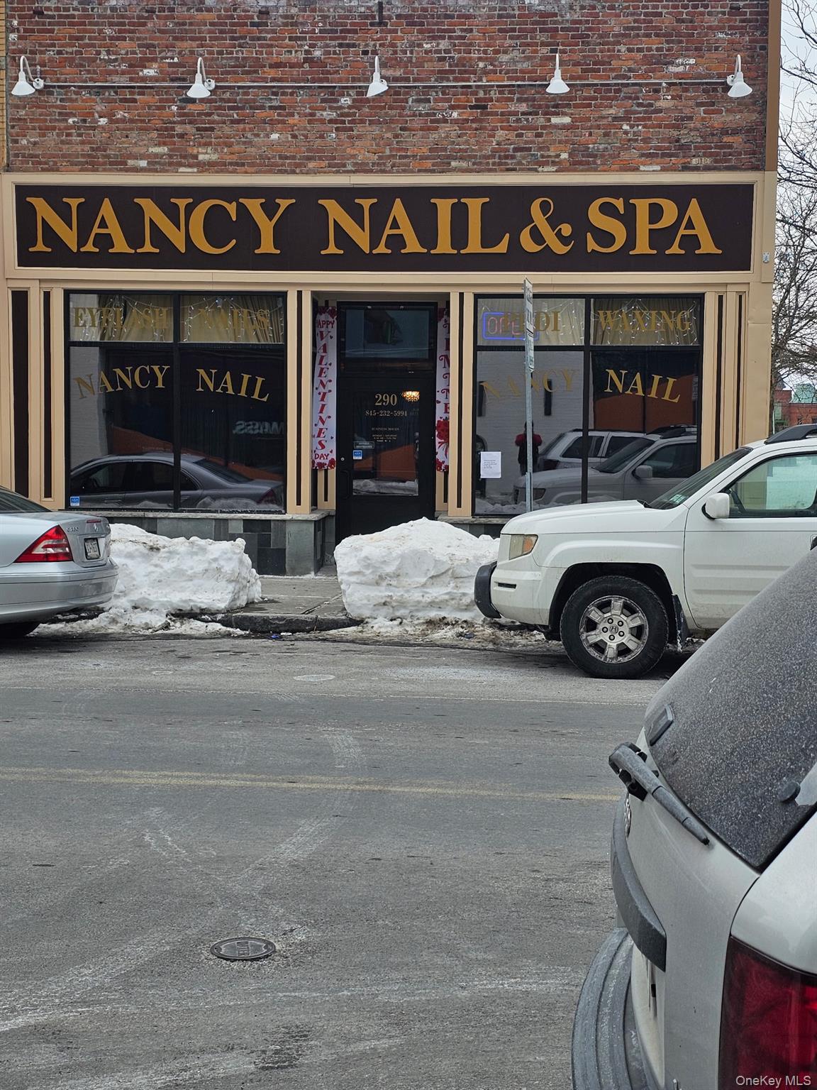 290 Main Street — photo