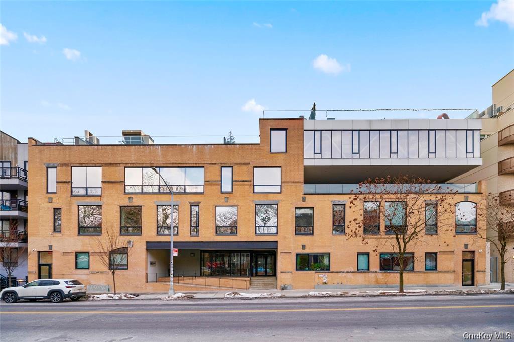 850 Metropolitan Avenue 1E — photo