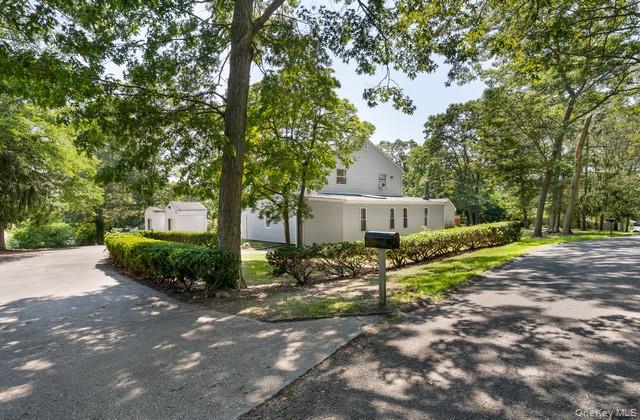 10 Sunnyside Drive — photo