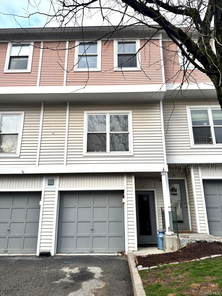 11 Livingston Manor 11 — photo
