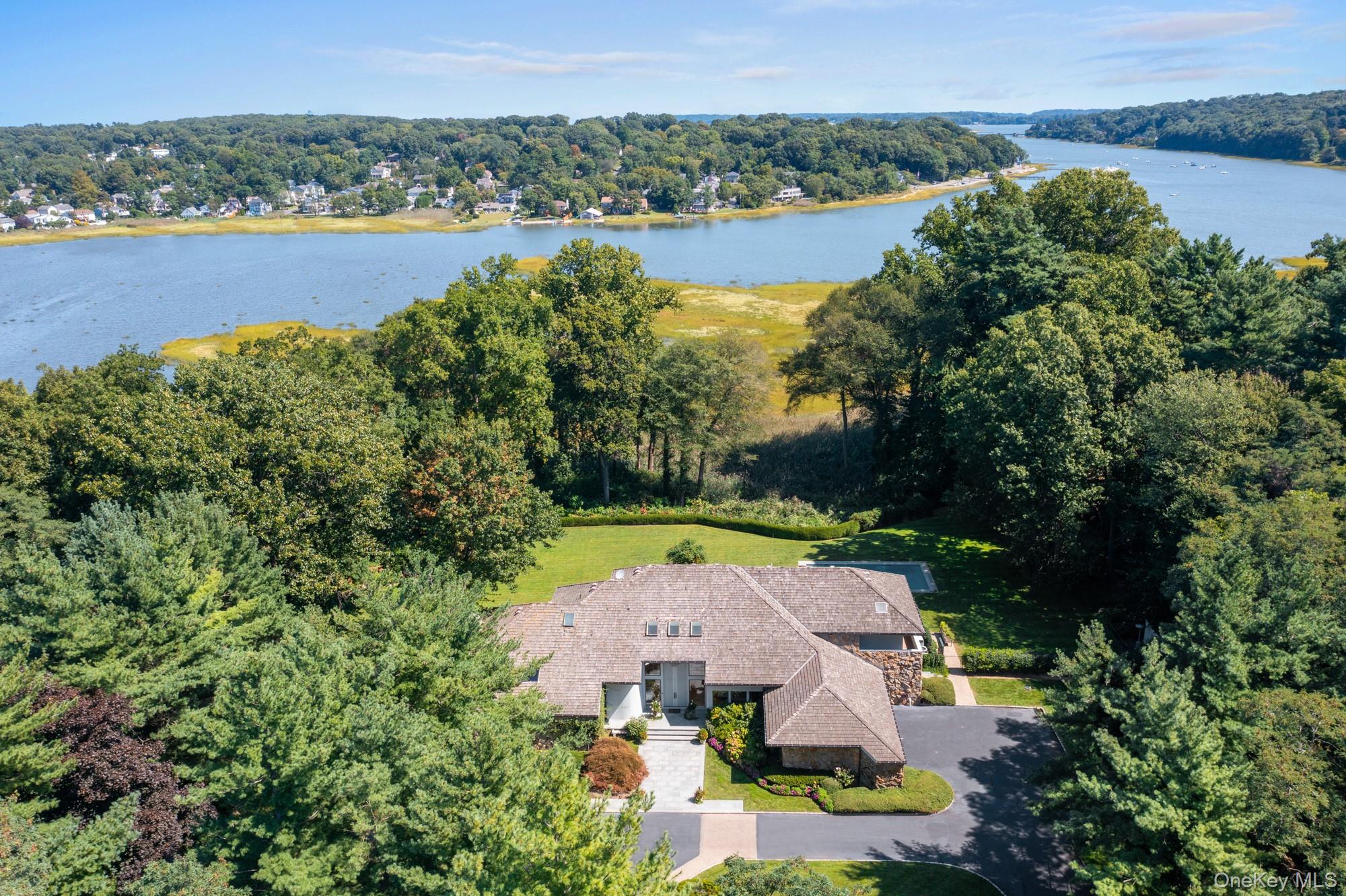 8 Mill Pond Lane — photo
