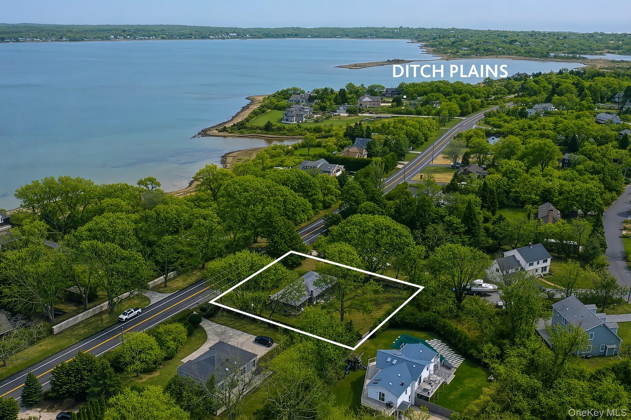 225 W Lake Drive — photo