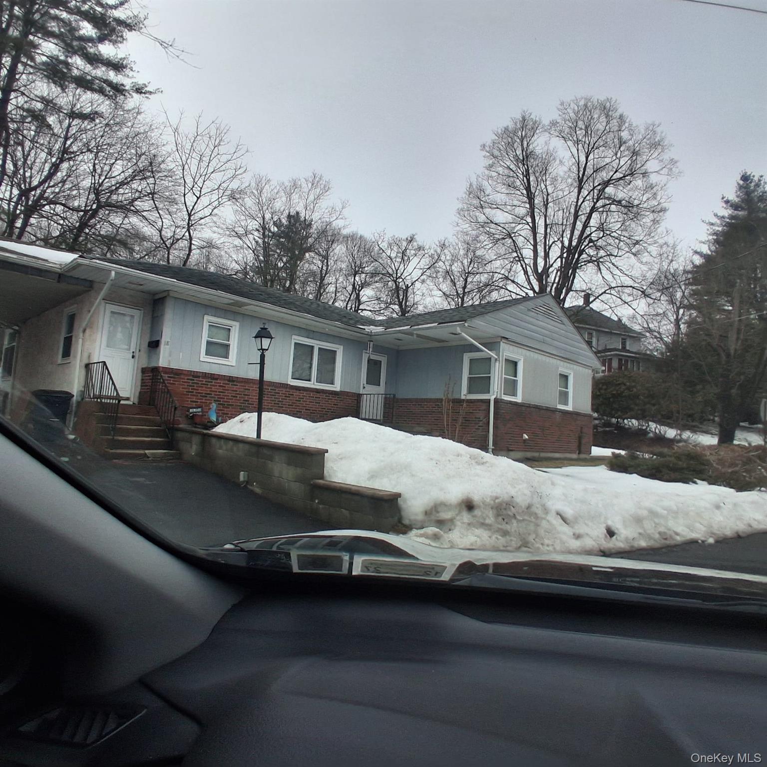 18 York Avenue — photo