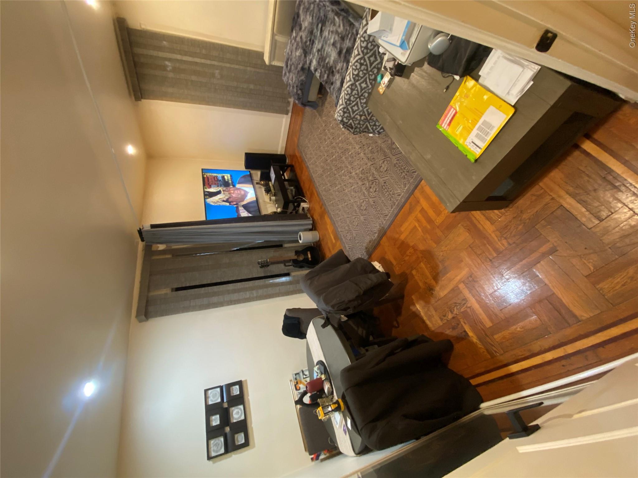 1045 Anderson Avenue 2G — photo