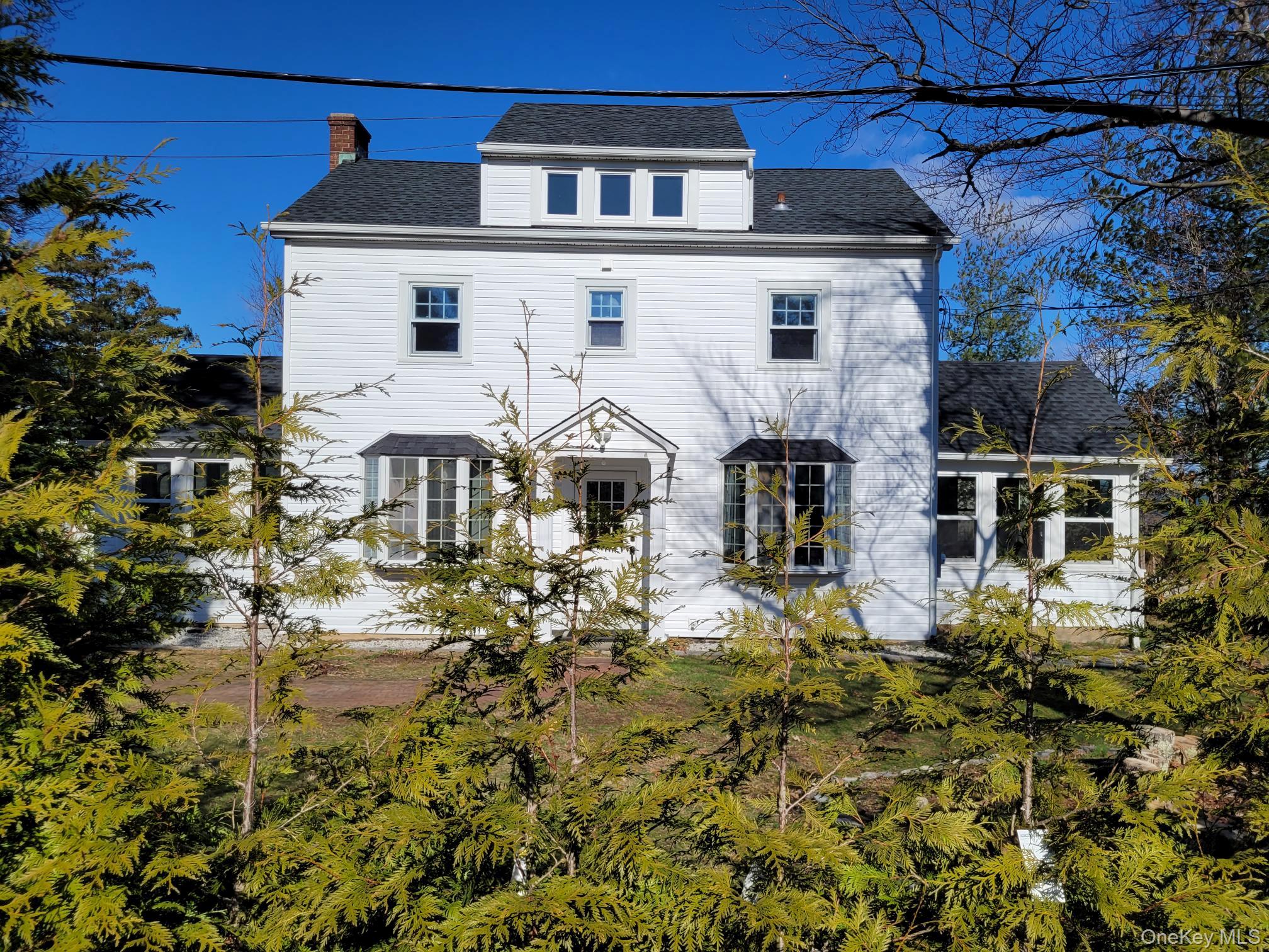 424 Centre Island Road — photo