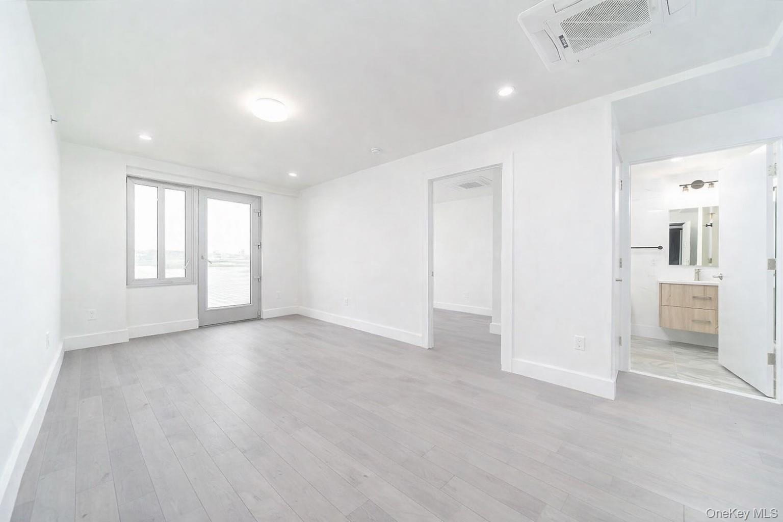 131-19 Fowler Avenue 4a — photo