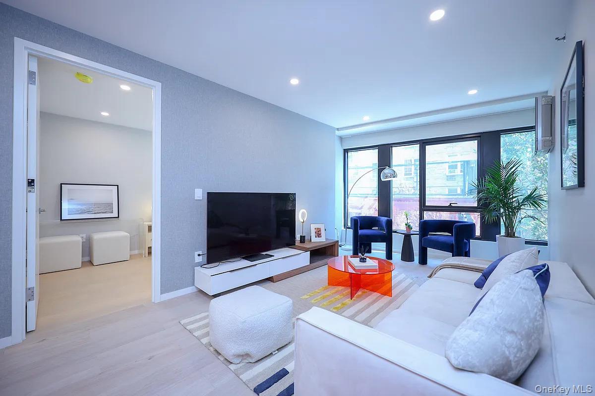 40-22 61st Street 2M — photo