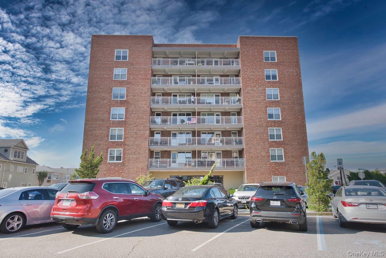 855 E Broadway Unit Lc — photo