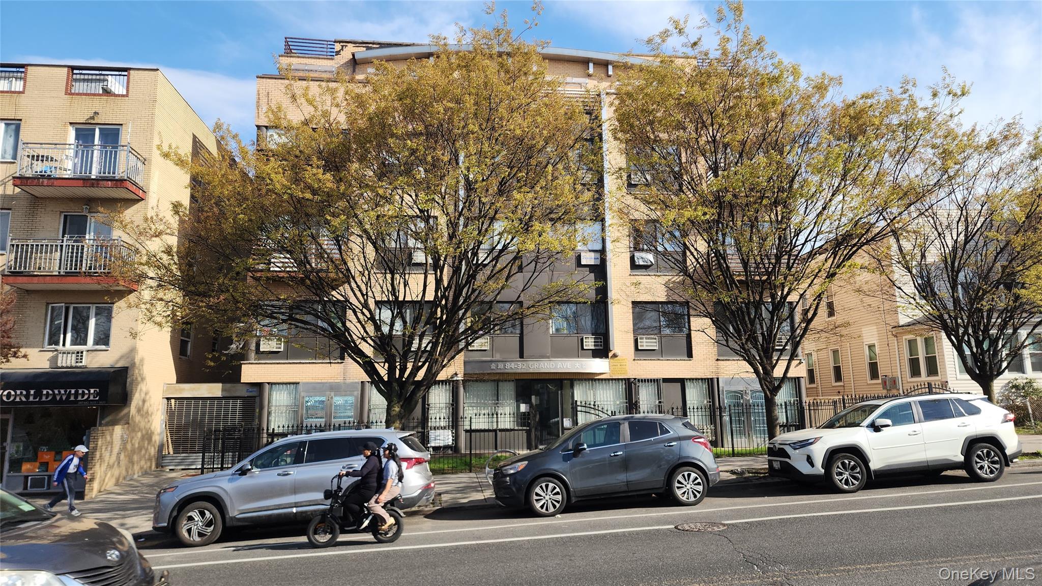 8432 Grand Avenue 2D — photo