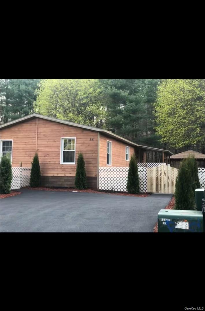 68 Oxford Circle — photo