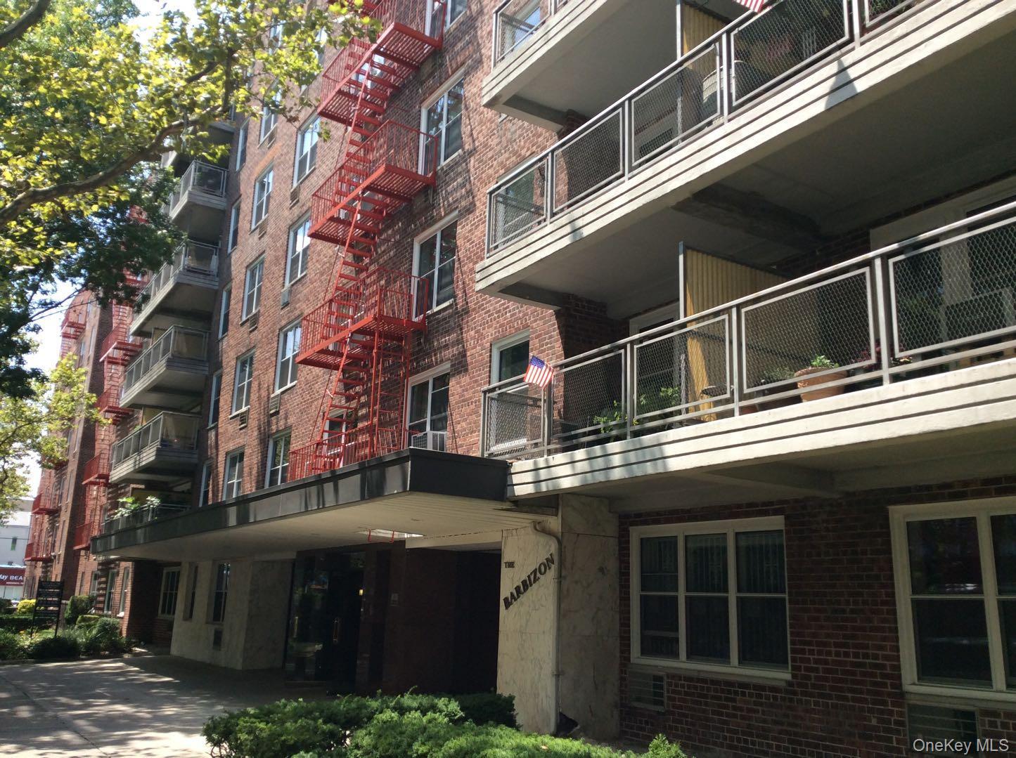 142-05 Roosevelt Avenue 521 — photo